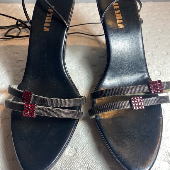 LE SILLA Black Strappy Evening Sandal - Picture 16 of 16